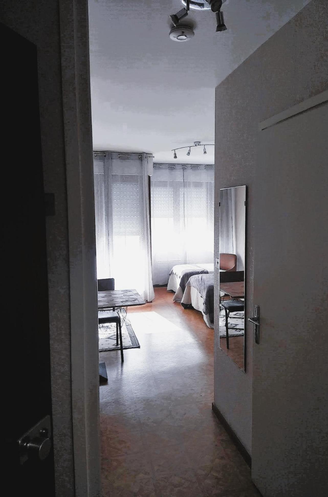 Paisible Studio Avec Agreable Loggia 2 Mn Du Centre Apartment Aix-les-Bains Luaran gambar