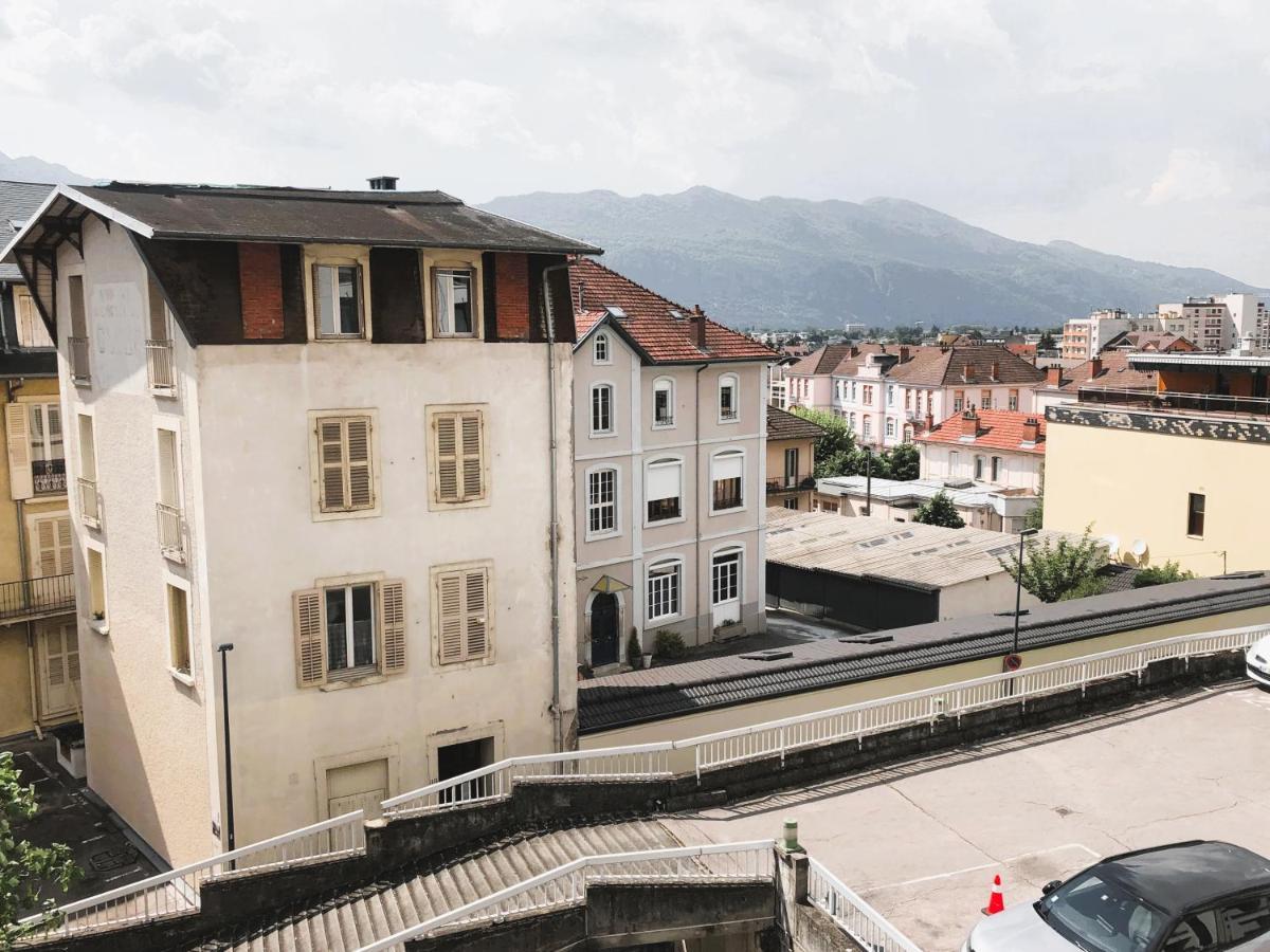 Paisible Studio Avec Agreable Loggia 2 Mn Du Centre Apartment Aix-les-Bains Luaran gambar