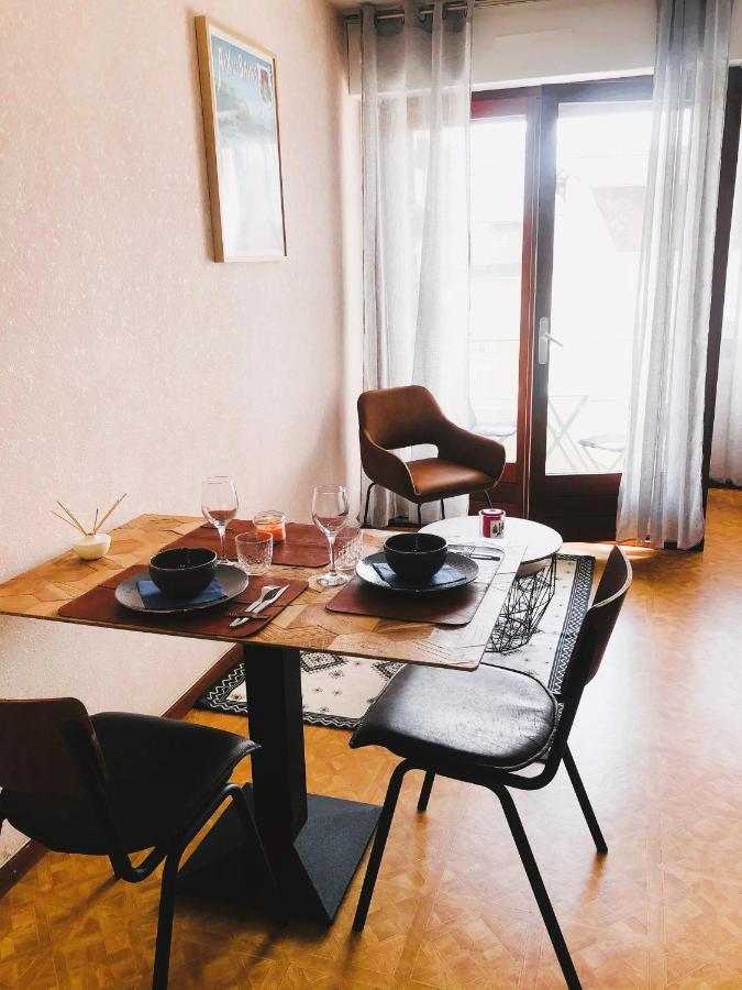 Paisible Studio Avec Agreable Loggia 2 Mn Du Centre Apartment Aix-les-Bains Luaran gambar